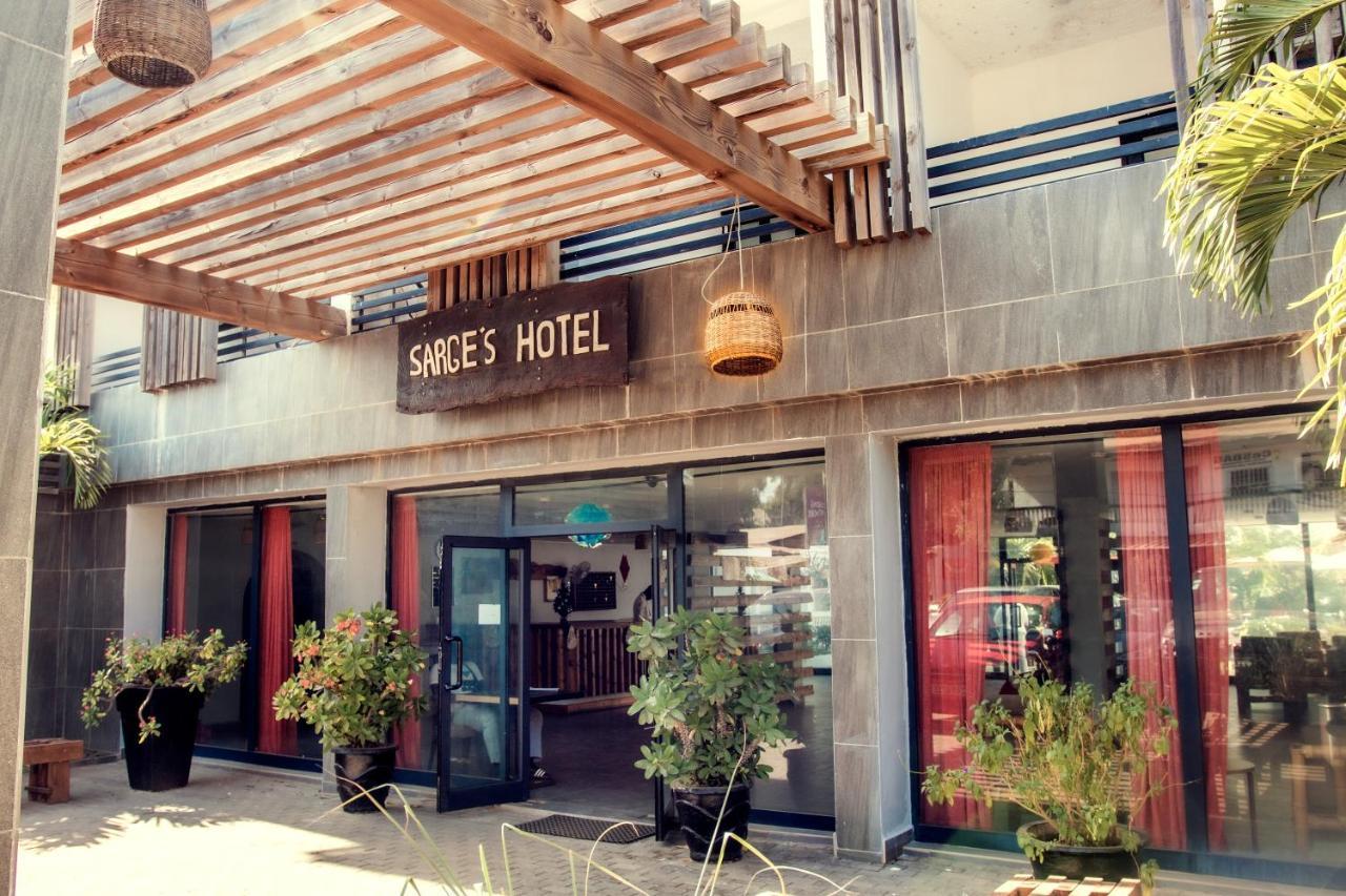 Sarges Hotel Serrekunda Exterior foto