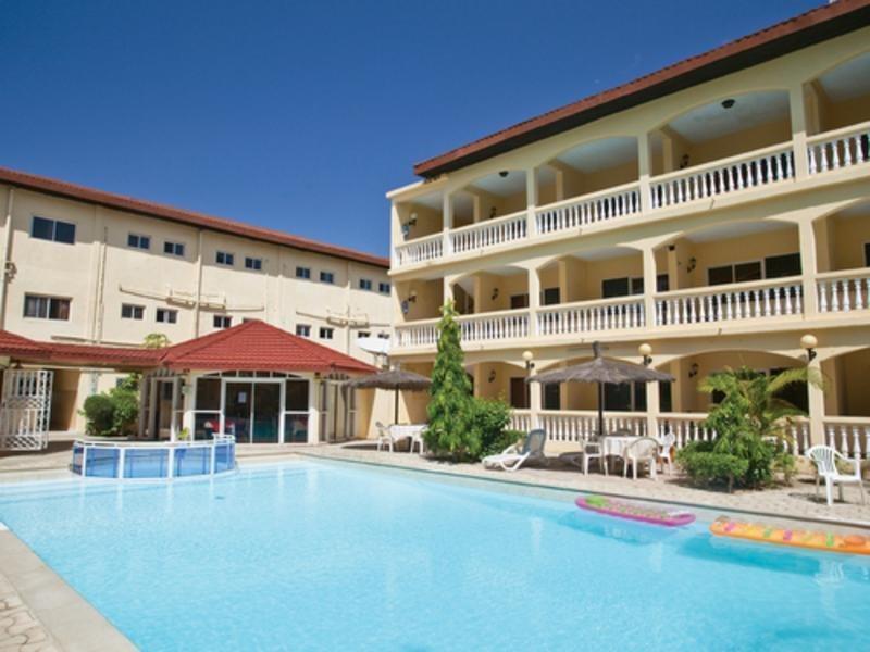 Sarges Hotel Serrekunda Exterior foto