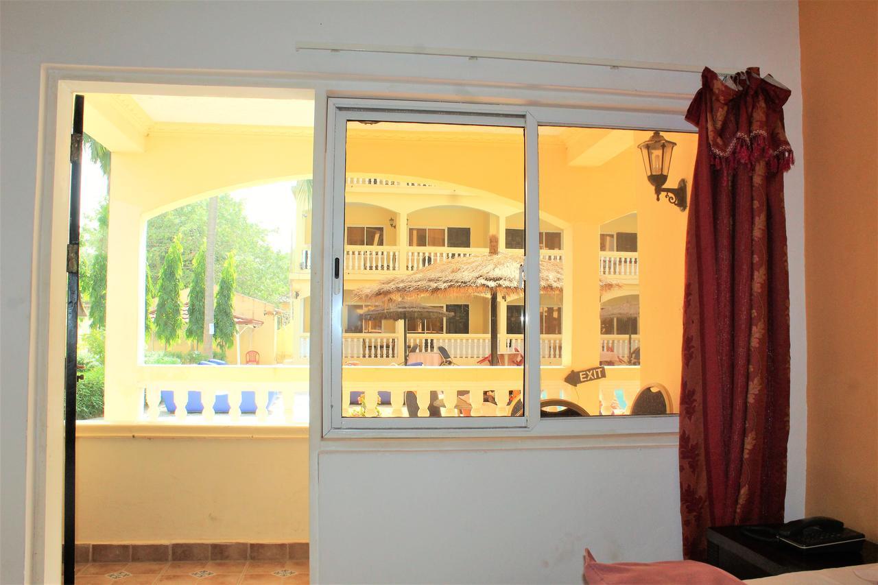 Sarges Hotel Serrekunda Exterior foto